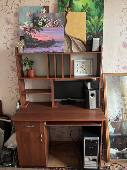 Компьютерный стол