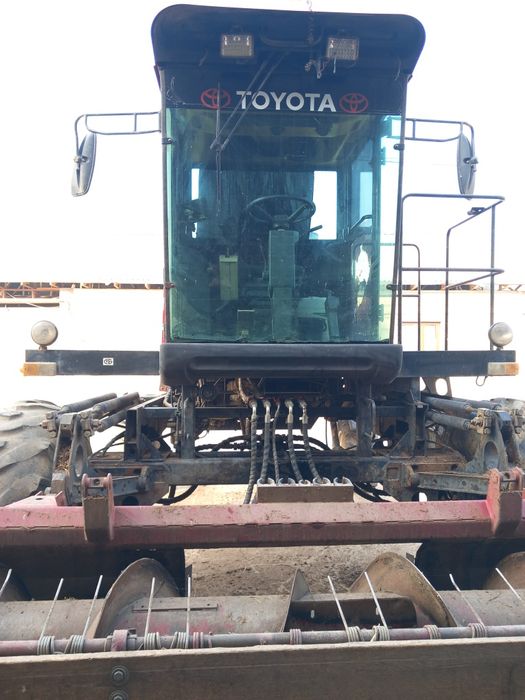 Комбайн. Беда урадиган. Сотилади. КС100.