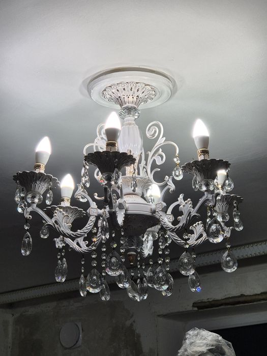 Продаётся люстра