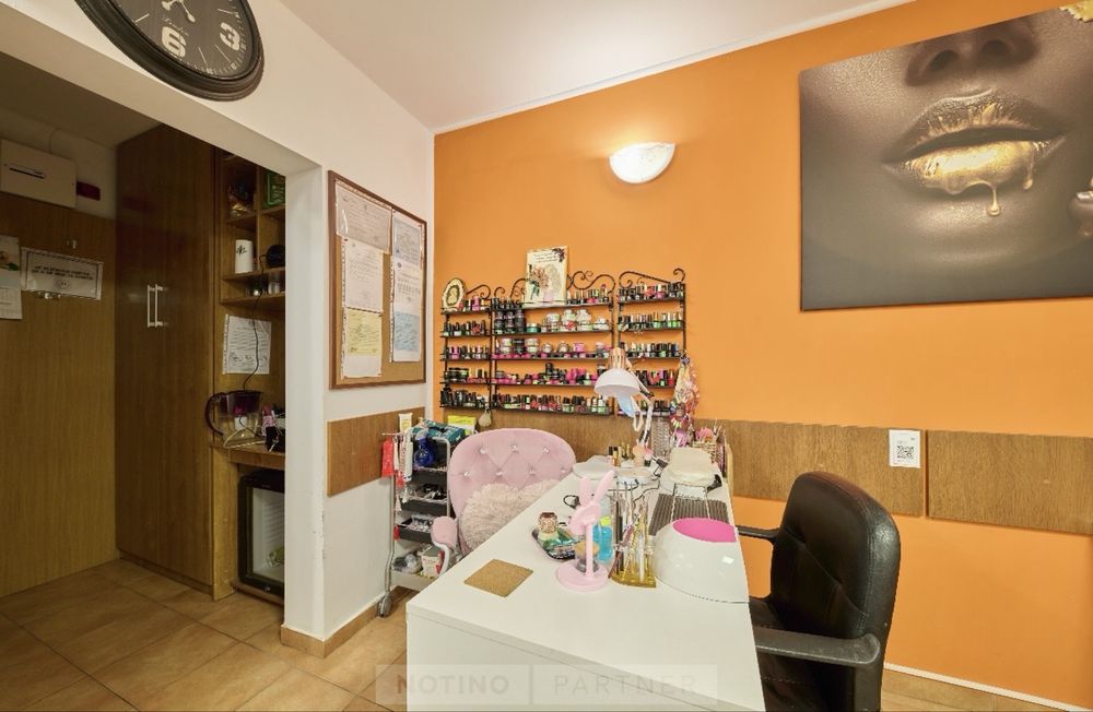 Salon de infrumusetare manichiura/pedichiura, Frizerie