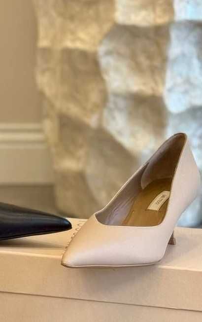 Продам туфли новые