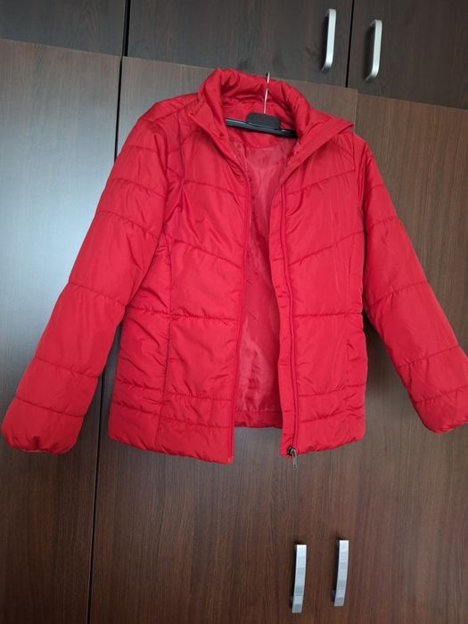 Пролетно -есенто  якенце за момиче