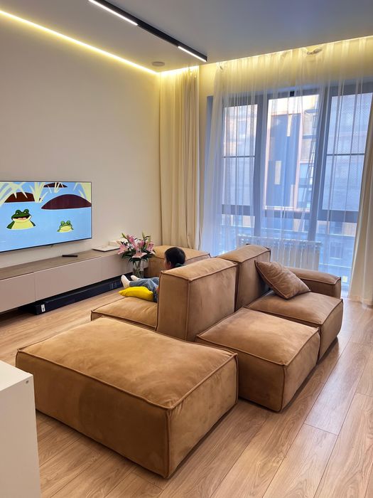 Продам диван трансформер в гостинную