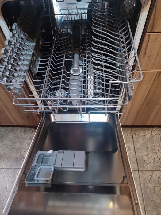 Съдомиялна машина Electrolux Inspire