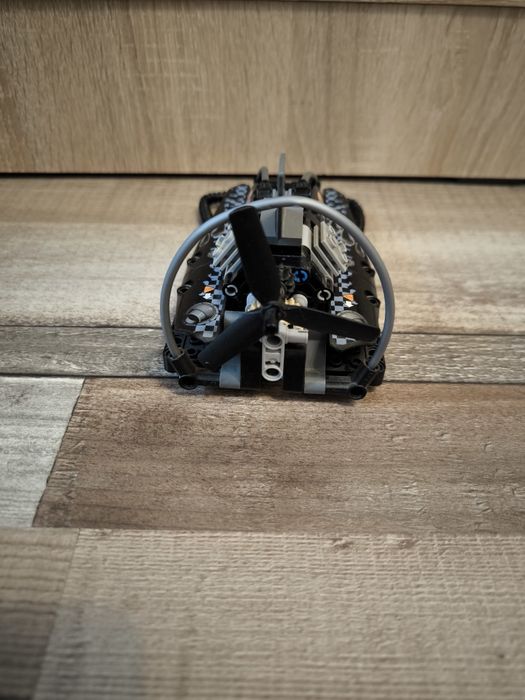 LEGO Technic Hovercraft 42002