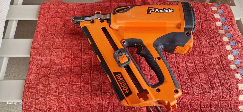 Paslode pistol de cuie