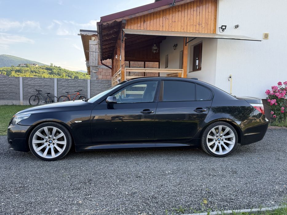 Bmw Seria 5 E60 LCI M-Paket 525d 197 CP - Pretul difera in functie de jantele alese