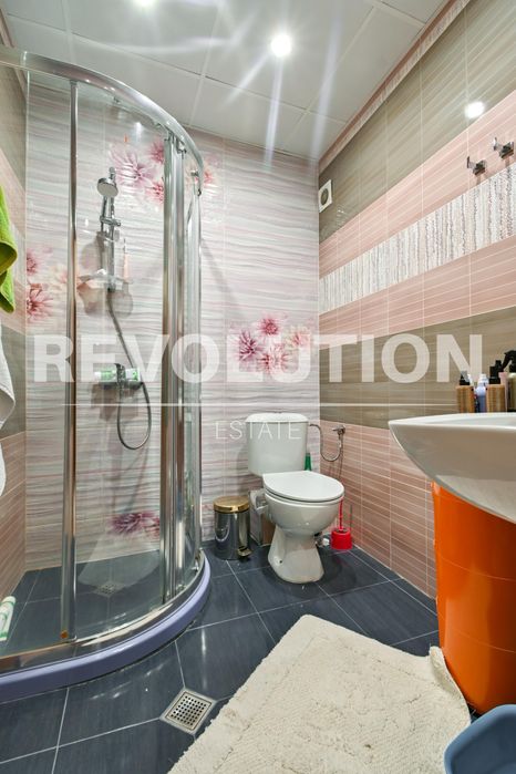 Дава се под наем Тристаен апартамент в София, Център - 102 кв.м за 1000 € - Снимка #7