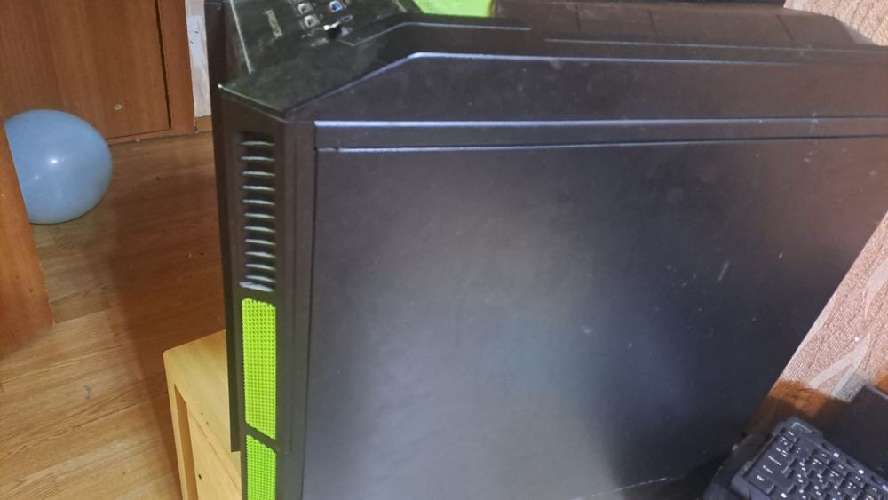 Продам компьютер куадро кор