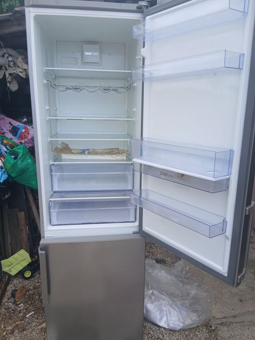 Frigider Beko 380  Pierde Freon