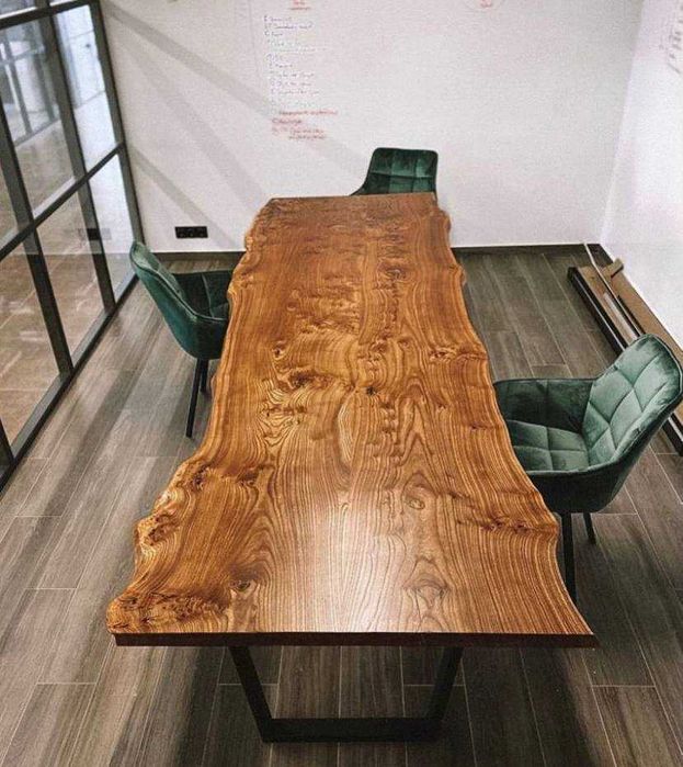 Стол декоративный