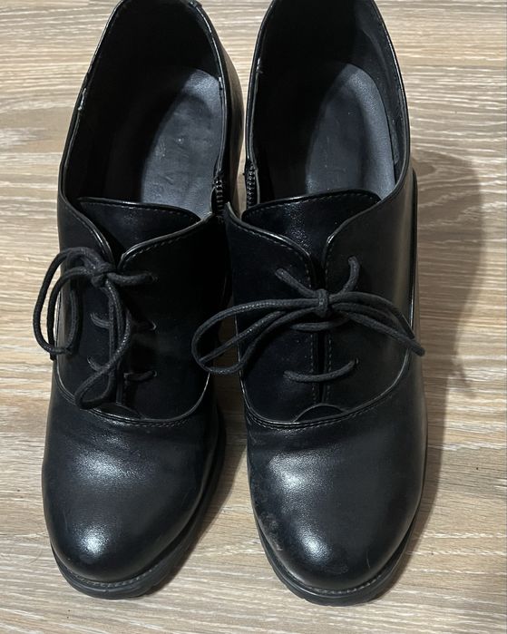 Ботинки женские черные (весна-осень)