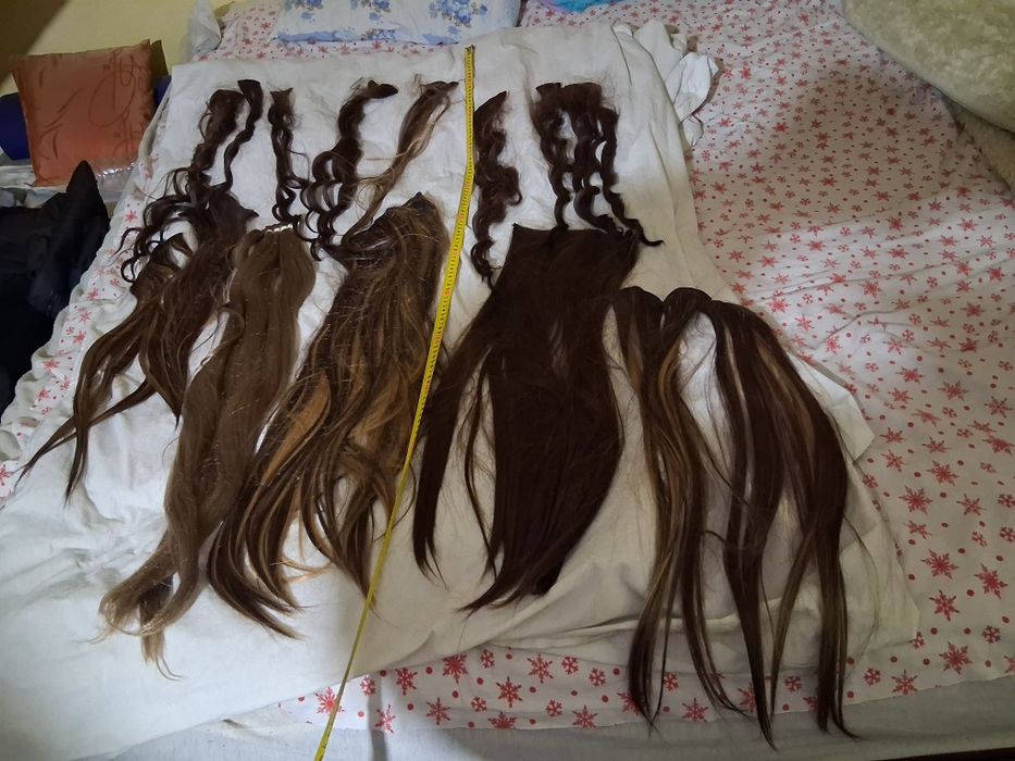 Продавам коса кичури