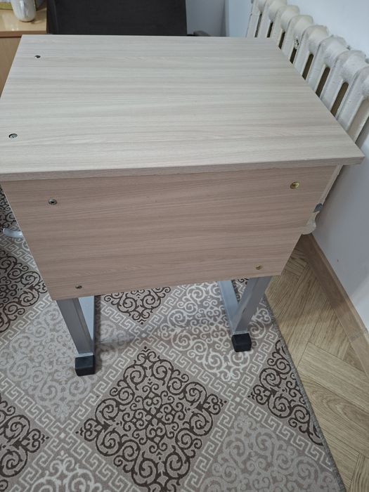 Стол,парта, столик для компьютера,  для уроков