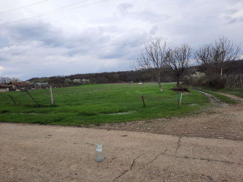 Teren 7900mp,deschidere dublă-sat Șasa,Dănești(10km de Tg jiu)