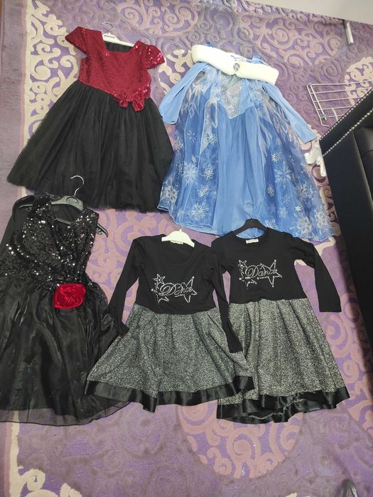 Коледни роклички за принцеси!