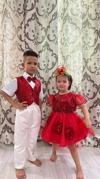 Детские костюмы на прокат. Цена каждого 50.000