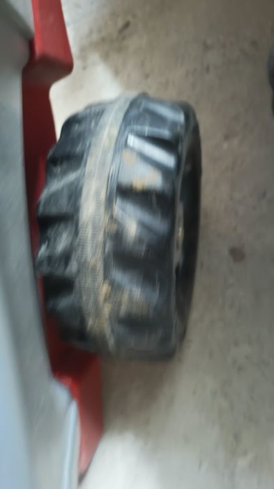 De vânzare!!!  tractor cu pedale   Copii