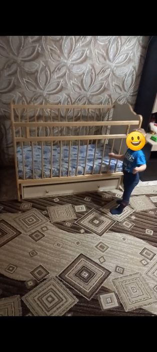 Продам детскую кроватку
