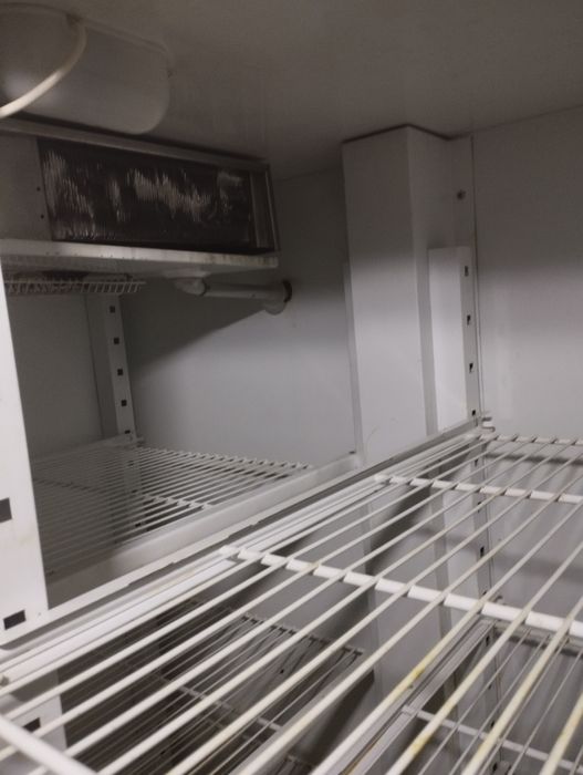 Холодильник большой