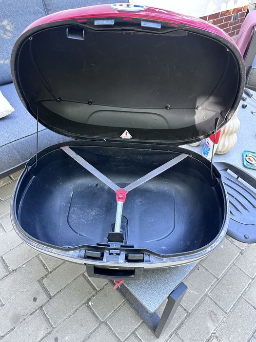 Topcase Yamaha 45L cu placa si 2chei