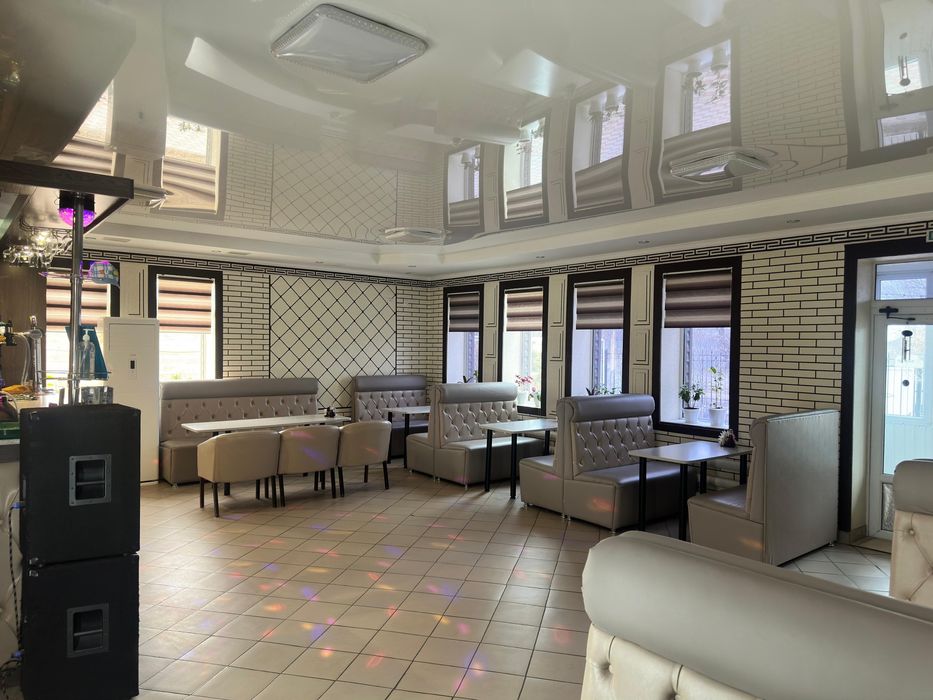 Продам кафе по адресу пр.Республики 148