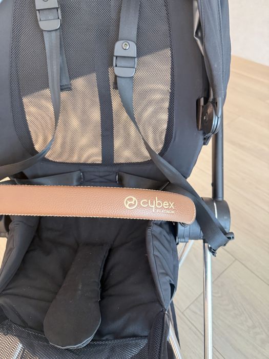 Cărucior Cybex Coya – Black | Ultra-compact | Stare foarte bună