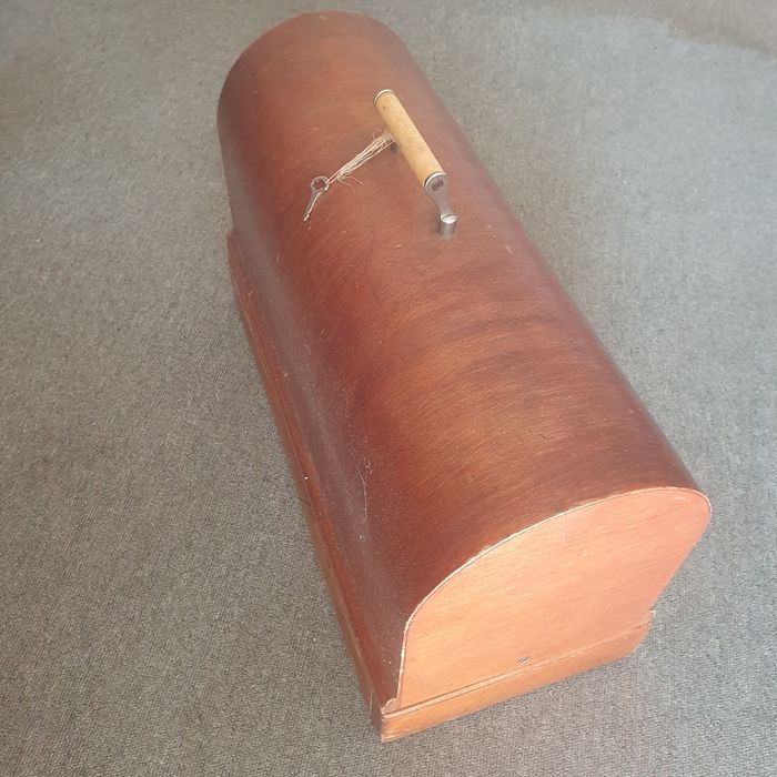 Шивачка машина руска