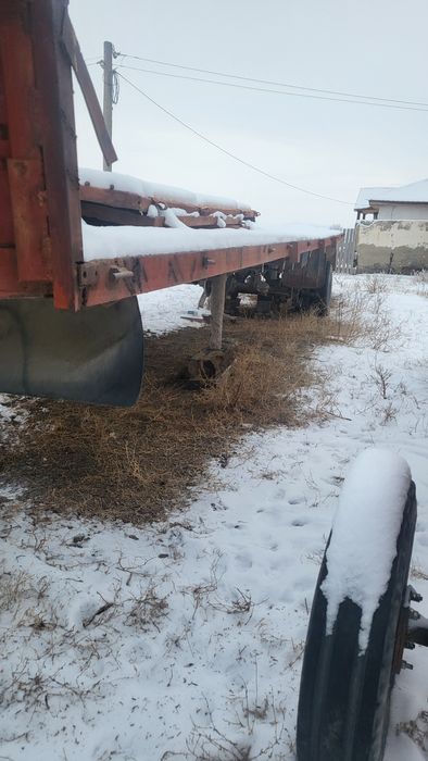 Продам камаз тягач с прицепом