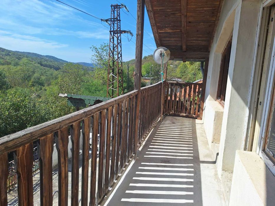 Продава се Къща в с. Малки чифлик, Област Велико Търново - 100 кв.м за 357 €/кв.м - Снимка #22