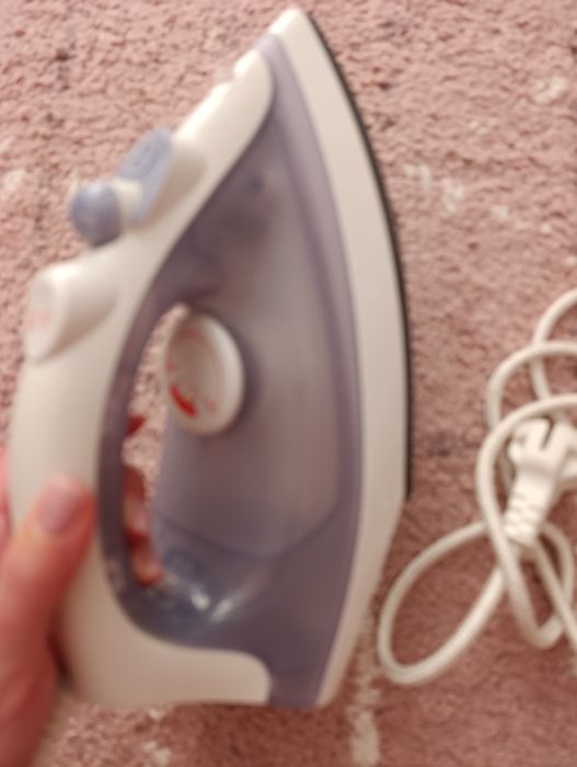 Ютии Tefal и Philips, в добро състояние.