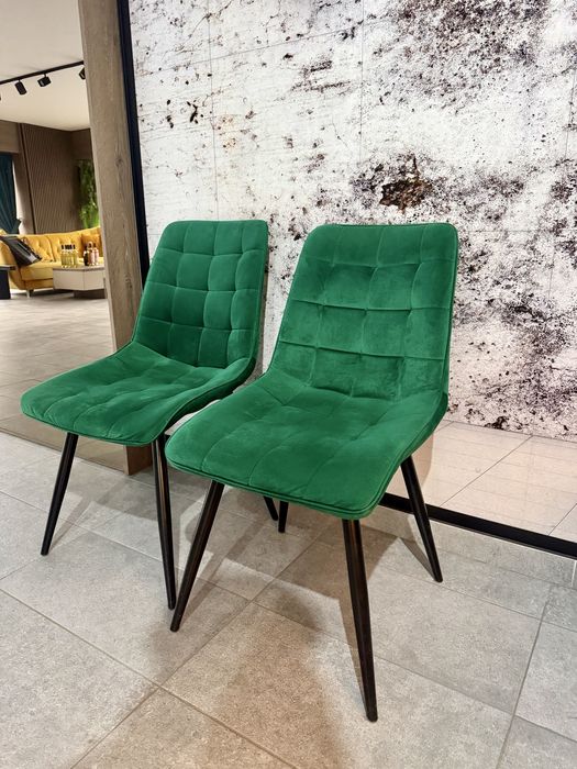 De vanzare set 2 scaune tapițate !