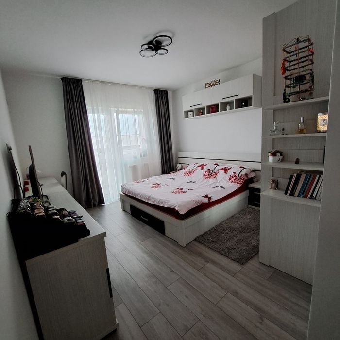 Închiriez apartament 3 camere Berceni