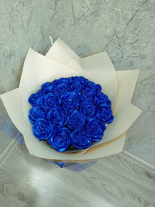 К,у́л мехнати Билан ясалган сун'ий гуллар .Донаси 30.000 /Букети 150.