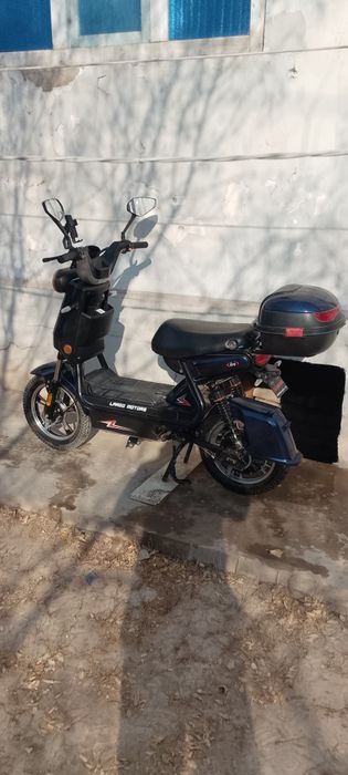 Скутер сотилади юриши яхши