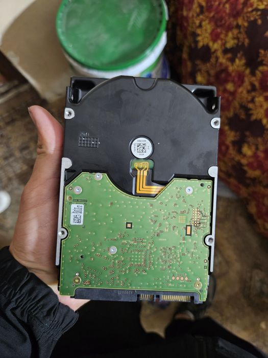 HDD 10TB (Hikvision Edition) — Монстр хранения