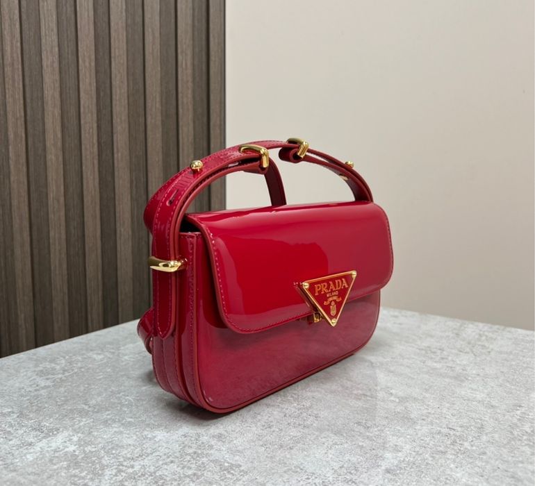 Geanta Prada noua  si Pantofi Prada