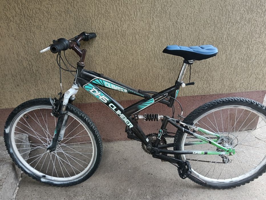 Vând bicicleta DHS CLIMBER