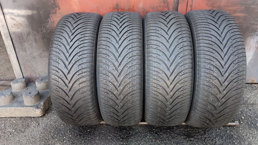 4бр. зимни гуми 205/55/16 Kleber Krisalh HP3 , 99€ за 4броя
dot22