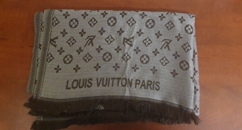 Eșarfă Louis Vuitton premium
