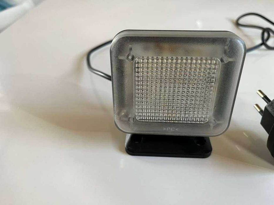 Simulator televizor pornit - previne spargerile de locuință