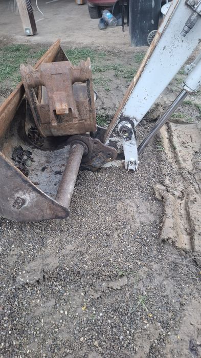 Miniexcavator TAKEUCHI TB235, 3,6T, 1100 ORE, 2019