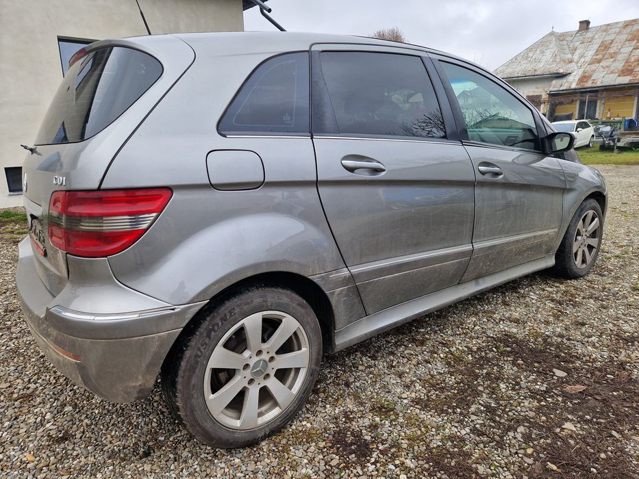 Dezmembrez piese Mercedes B class w245 2005-2008 2.0 cdi 140 cp automa