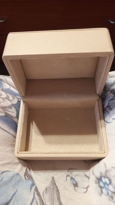 Футляры для ювелирных изделий