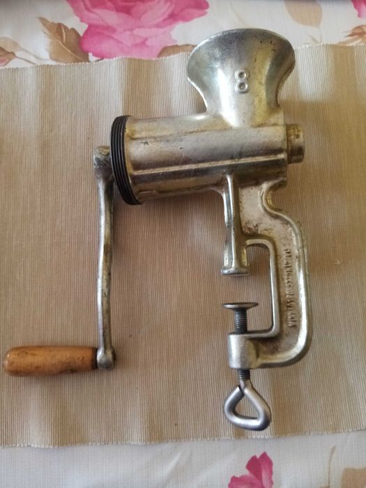 Ръчна машинка за мелене на месо № 8