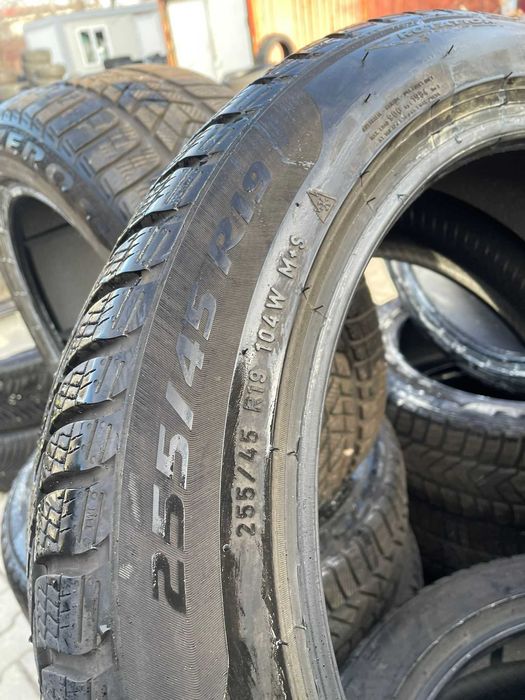 Anvelope iarna Pirelli Sotto Zero 3 Tesla 255 45 19