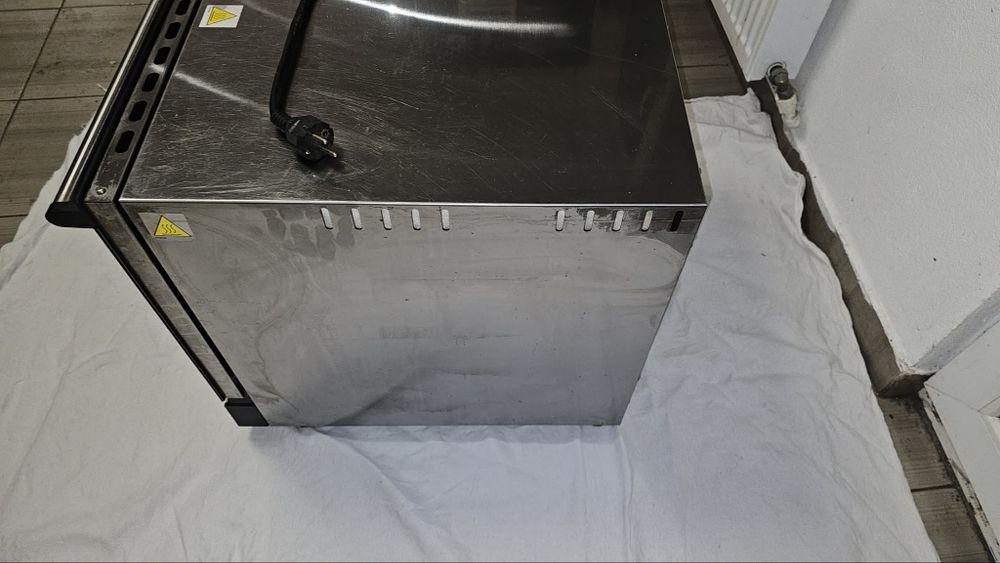 Vând cuptor electrionic