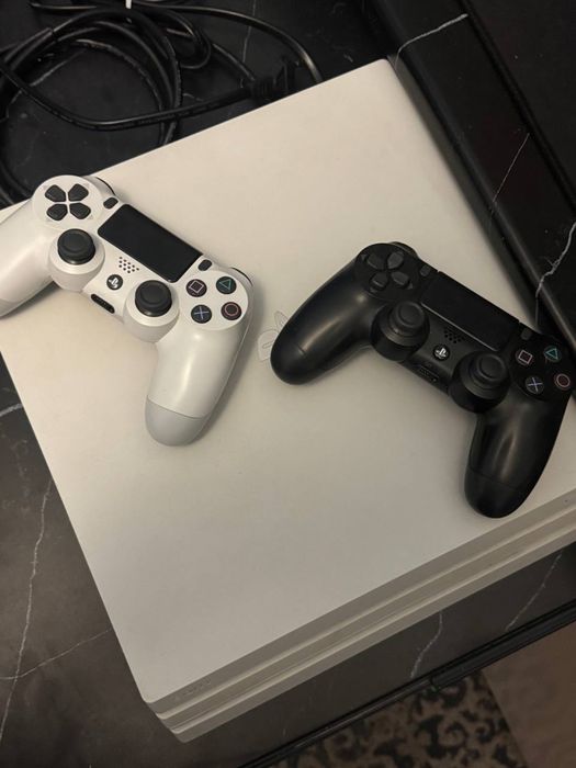 Plastation 4 pro