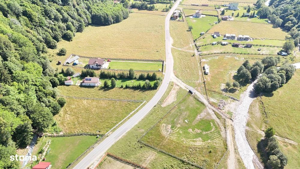 Teren intravilan - 1117 mp în Plaiul Foii