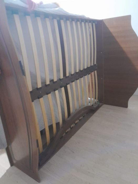 Продам двуспальная кровать